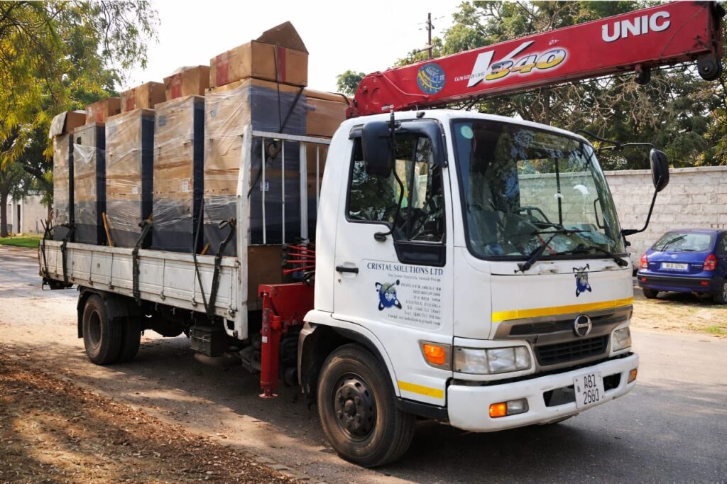 Crane truck